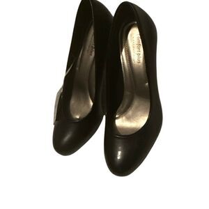 Comfort Plus by Predictions Black Round Toe Heels – Memory Foam – NWT Size 7 1/2